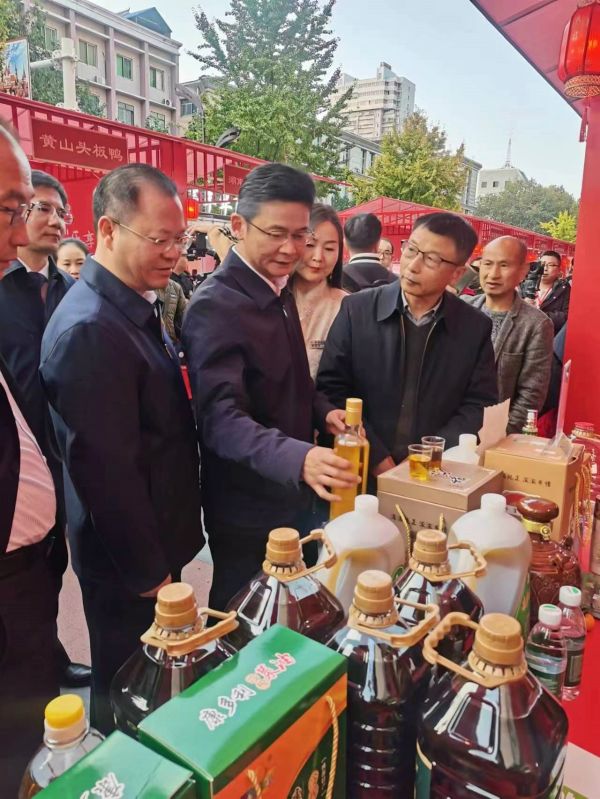 九游会老哥俱乐部,油茶莳植生产加工销售,植物油莳植生产加工销售
